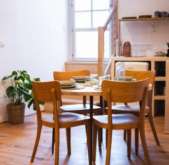 Salon-de-Provence Apartment | La Maison des Lamanon