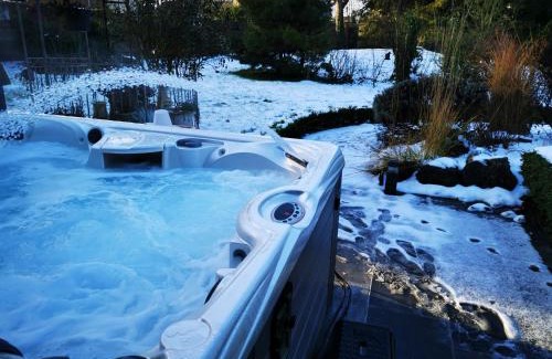 Achicourt Bed & Breakfast | La Maison des Oiseaux. Roulotte