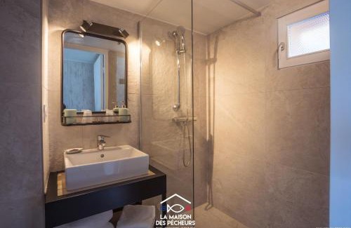 Viviers-du-Lac Hotel | La maison des pêcheurs