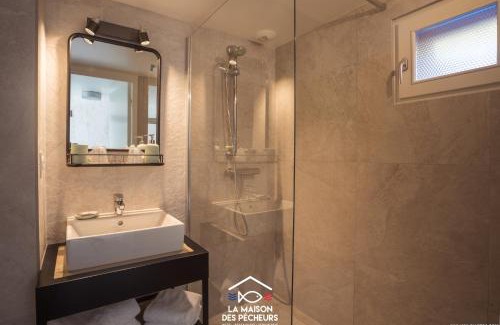 Viviers-du-Lac Hotel | La maison des pêcheurs