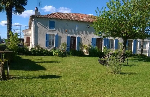 Saint-Aulais-la-Chapelle Bed & Breakfast | la Maison des Vendangeurs au Milieu des Vignes