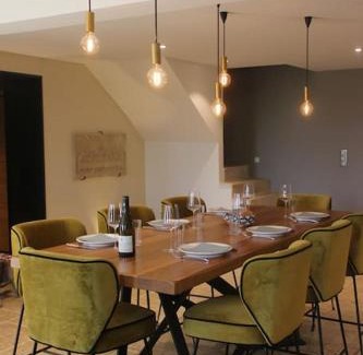 Volnay House | La Maison Des Vignes *