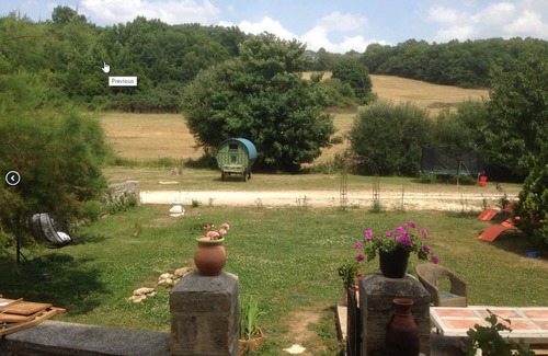 Anlhiac RV Rental | La maison du bonheur - les roulottes - Campsite