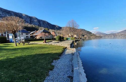 Bredannaz Apartment | La maison du lac