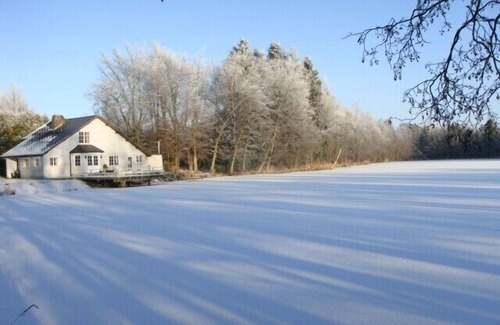 Laid Trou Cottage | LA MAISON DU LACnCharming cottage in front of a big private lake