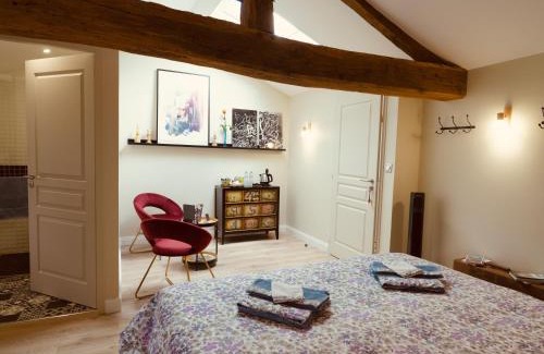 Tiffauges Bed & Breakfast | La maison du sculpteur à Tiffauges proche Puy du F