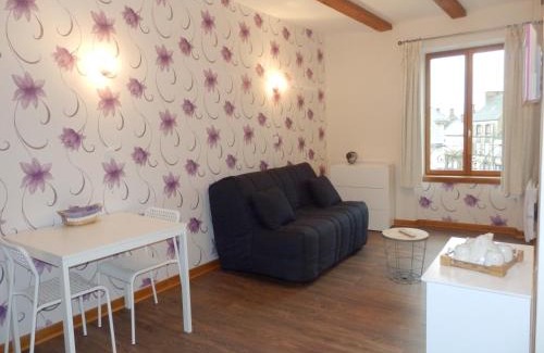 Jassat Apartment | La Maison en Cézallier - Purple