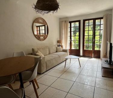 Saint-Guilhem-le-Desert House | La Maison de Faustin