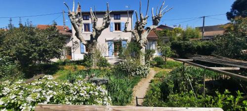 Romans-sur-Isere House | La Maison Romanaise