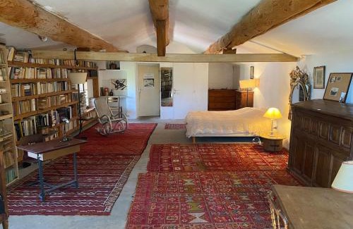 Lagnes House | La Maison Rose I Maison de village familiale