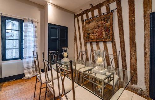 Lauzun House | La Maison Taillefer