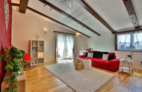 Siviriez House | La Maisonnette Enchantée