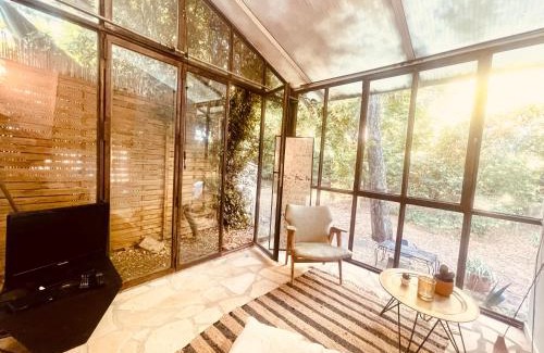 Costieres Apartment | La Maisonnette du Parc - Piscine - Tennis