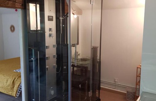 Le Breuil-Bernard Bed & Breakfast | La maisonnette