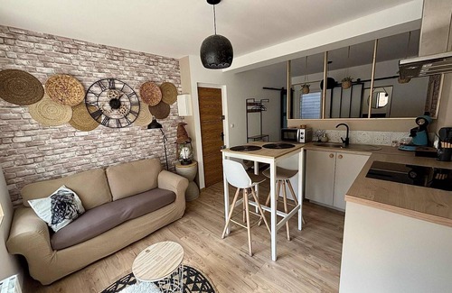 Calais Apartment | La Mandragore