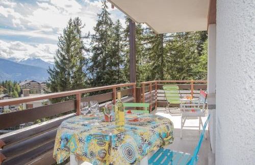 Lens Apartment | La Marmotte, au cœur du village de Crans, proche du télécabine Cry d'Er