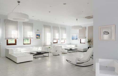 Kamari Hotel | La Mer Deluxe Hotel & Spa