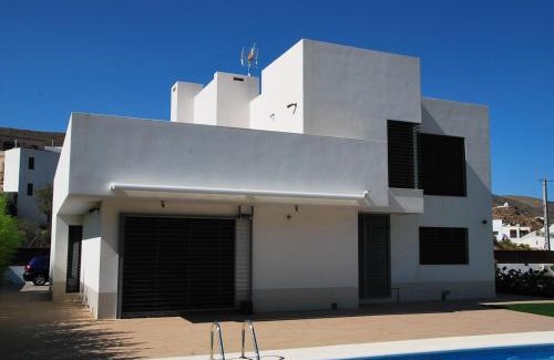 Felix Villa | LA MESA