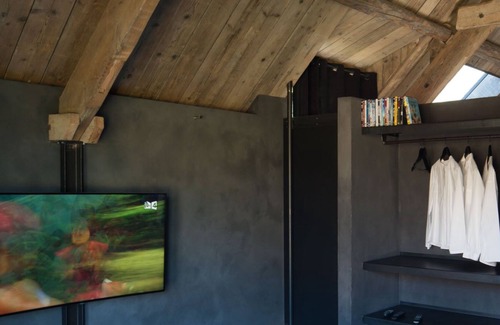 Anhee Cottage | La Micheline, isolated design house with view over the fields, closed to Dinant, Na