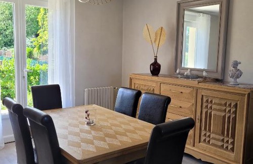 Mosles House | La Mosloise