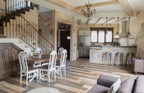 Valdenoches House | La Musical Complete Building