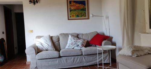 Casale Marittimo House | La Nave