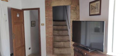 Casale Marittimo House | La Nave