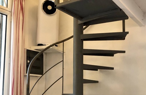 La Panouse House | La Panouse Petite Maison in its green setting