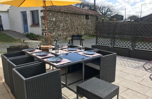 Saint-Mesmin House | La PASSUITIÈRE