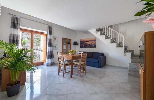 Liparlati Apartment | La Perla di Chicca