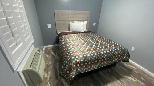 South Gate Hotel | La Perla motel