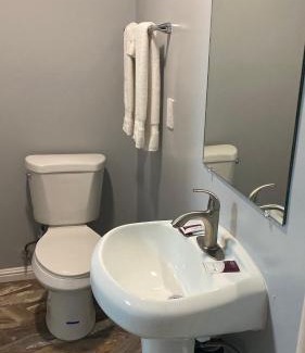 South Gate Hotel | La Perla motel