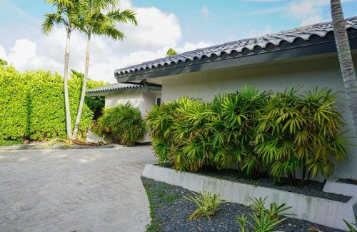 Northeast Miami House | La perla