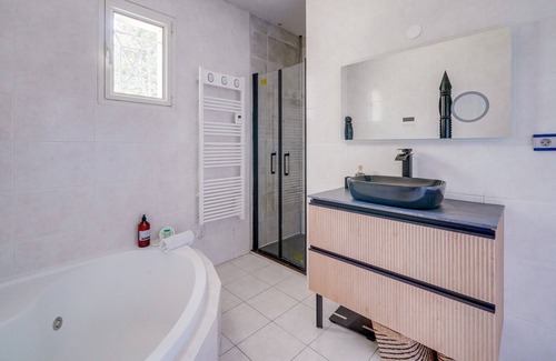 Blanquefort House | La Perle de Caychac - Maison avec piscine privée