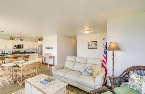 Oshkosh House | La Petit Maison - Lakefront Oshkosh Home!