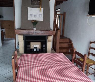 Saint-Vitte-sur-Briance Apartment | La petite ferme de Lucie et Andréa