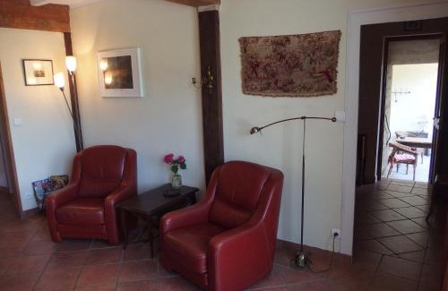 Sainte-Colombe-en-Auxois House | La Petite Colombe