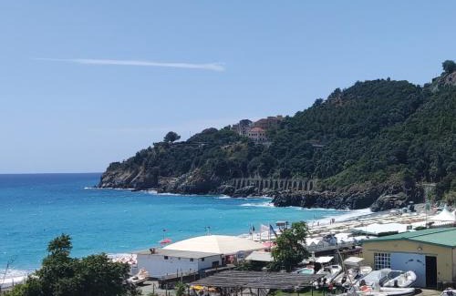 Cogoleto Apartment | La Petite