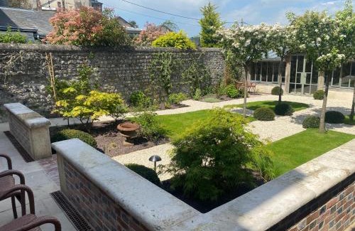 Honfleur Bed & Breakfast | La Petite Lucie