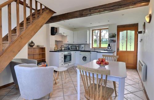 Tremblay House | La petite maison bleue