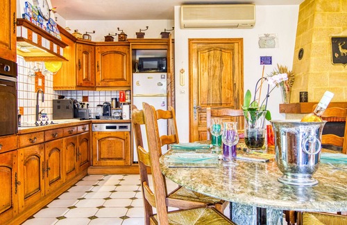 Besse-sur-Issole House | La Petite Maison dans la Prairie by Interhome