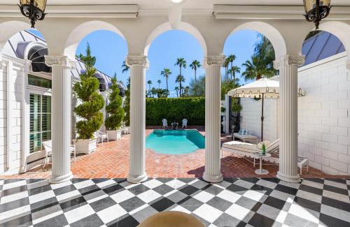 Deep Well Ranch Villa | La Petite Maison by ACME House Company