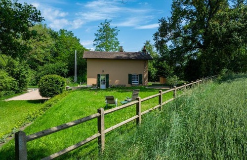 Baudrieres House | La Petite Maison Garde Barrière