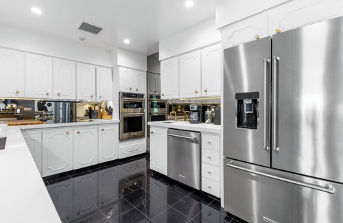 Deep Well Ranch House | La Petite Maison - Hollywood Regency retreat in Palm Springs’ Deepwell neighborh