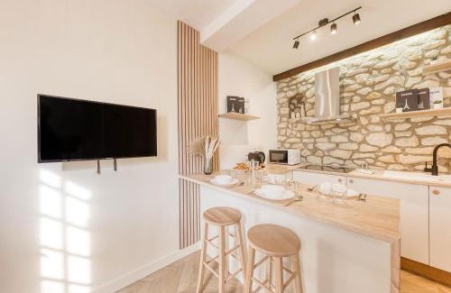 Bourg-la-Reine Apartment | La Petite Reine – Parisian Charm near Paris