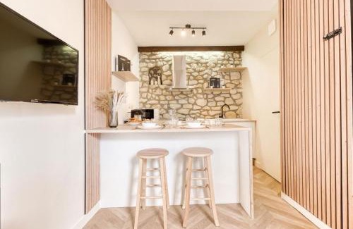 Bourg-la-Reine Apartment | La Petite Reine – Parisian Charm near Paris