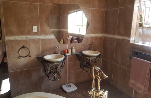 Ermelo House | La Picasso Guesthouse