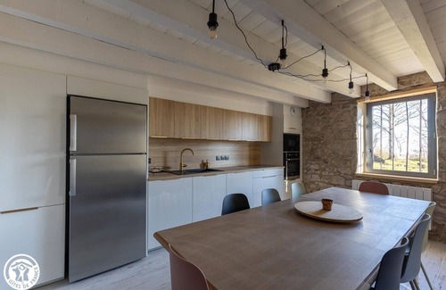 Loubeyrat House | La Pierre de Loubeyrat