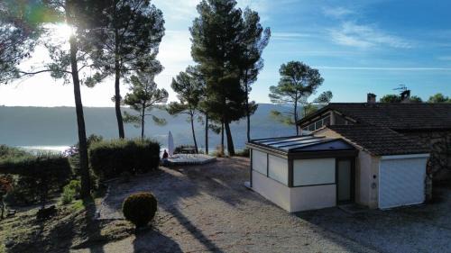 Esparron-de-Verdon Bed & Breakfast | La Pinède du Lac