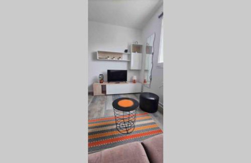 Port Apartment | La plage Superbe studio refait à neuf